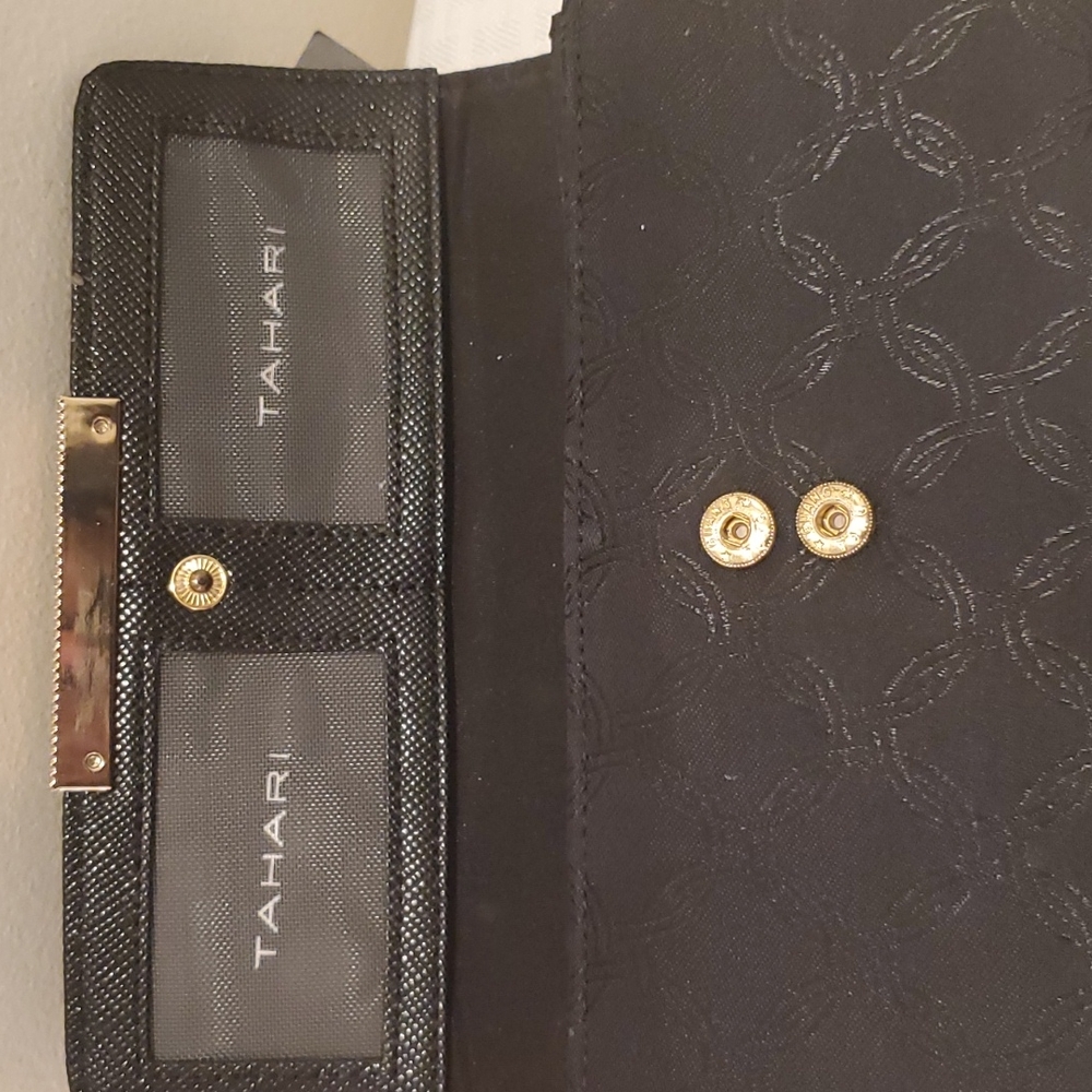 Tahari Royal Flush Black Wallet Nwt View 4
